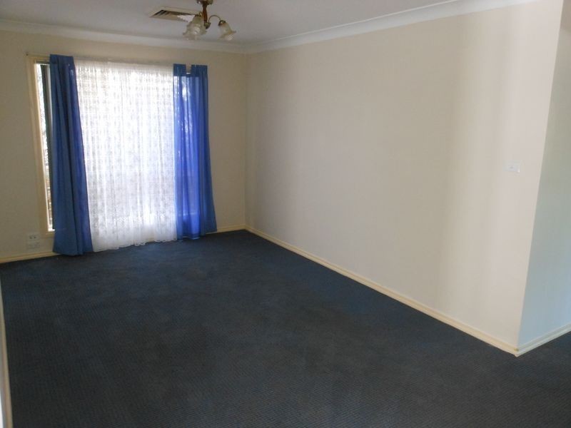 15 Back Creek Rd, Young NSW 2594