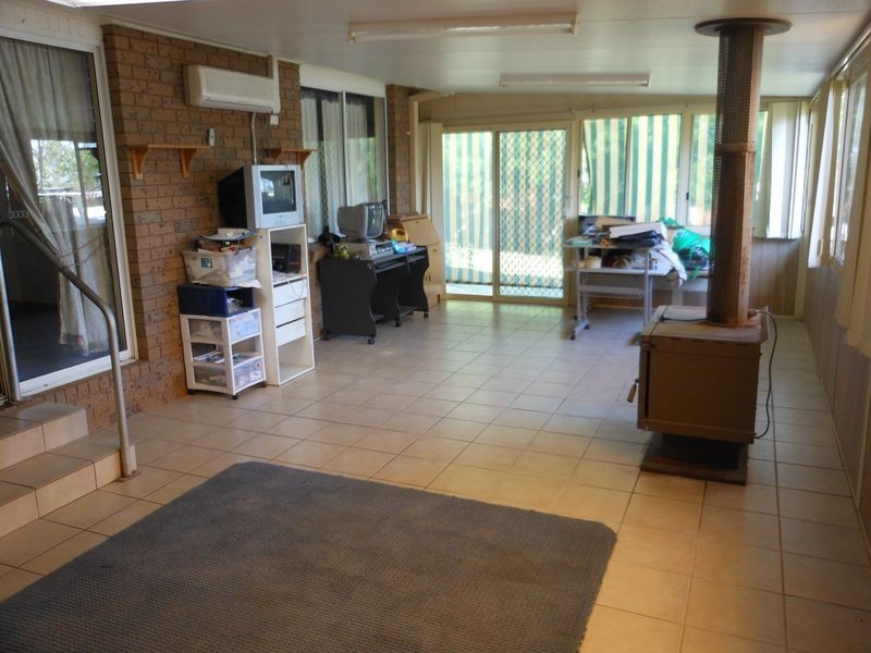 15 Back Creek Rd, Young NSW 2594