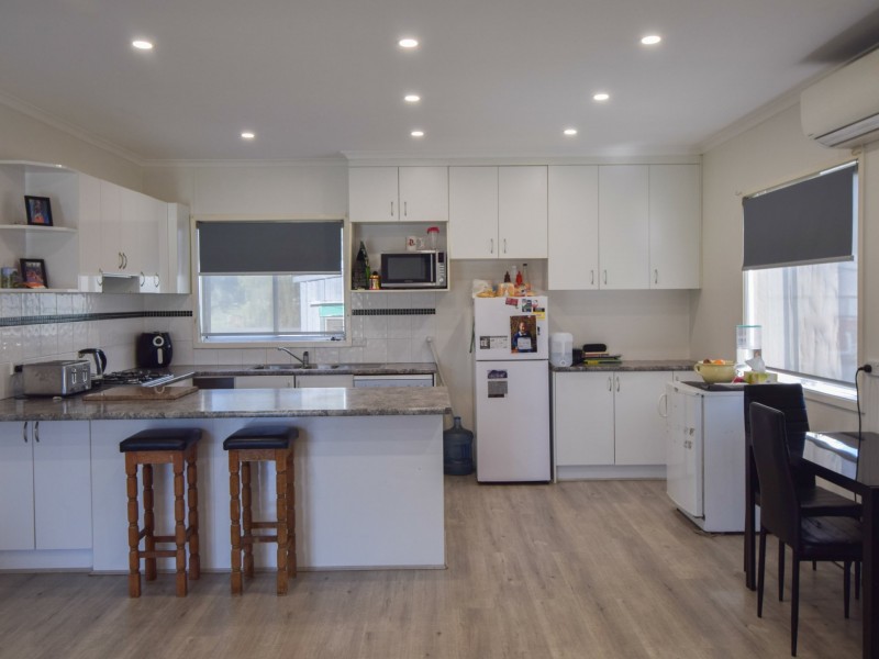 5 Lachlan Close, Young NSW 2594