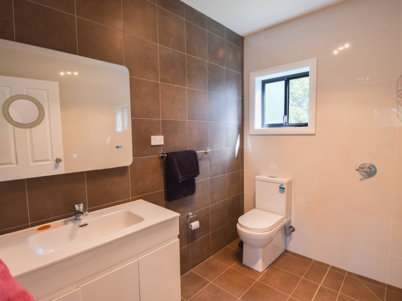 5 Lachlan Close, Young NSW 2594