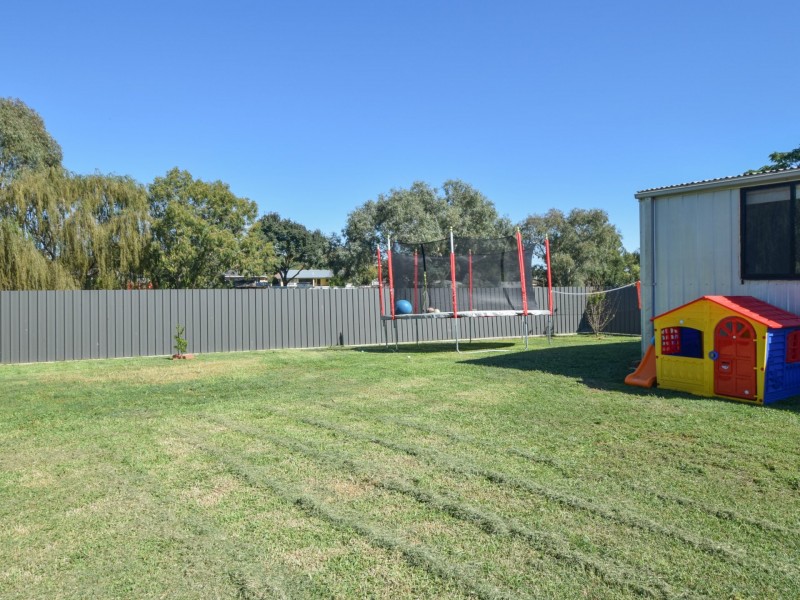 5 Lachlan Close, Young NSW 2594
