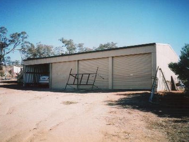 15 Henley Street Bendick Murrell, Young NSW 2594