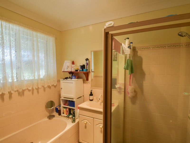 89 Blackett Avenue, Young NSW 2594