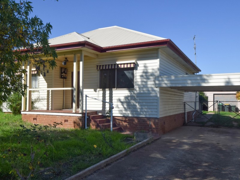 30 William Street, Young NSW 2594
