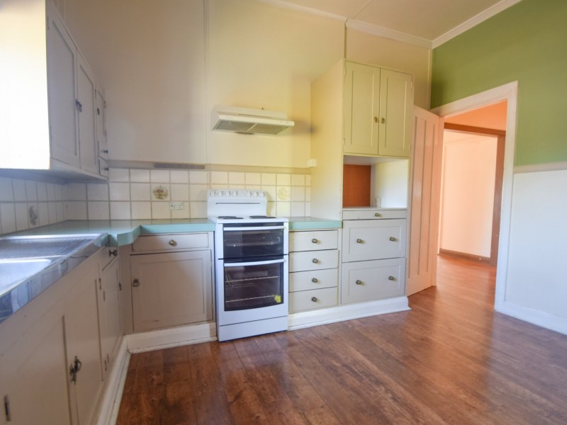 30 William Street, Young NSW 2594