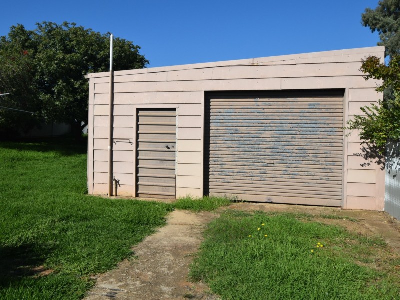 30 William Street, Young NSW 2594
