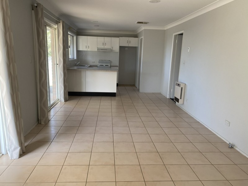 28 Dwyer Drive, Young NSW 2594