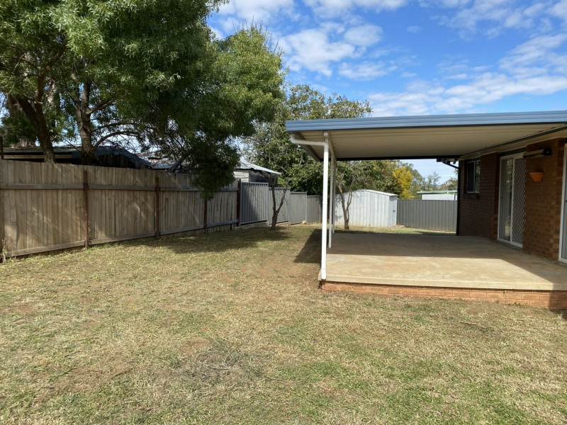 28 Dwyer Drive, Young NSW 2594