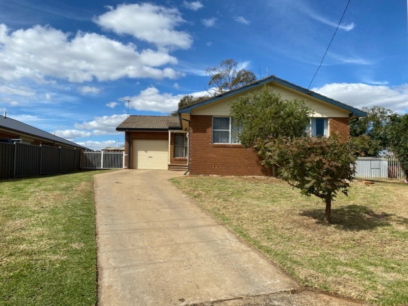 28 Dwyer Drive, Young NSW 2594