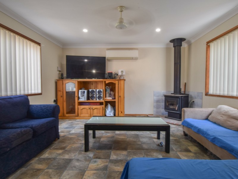 26 Briggs Street, Young NSW 2594