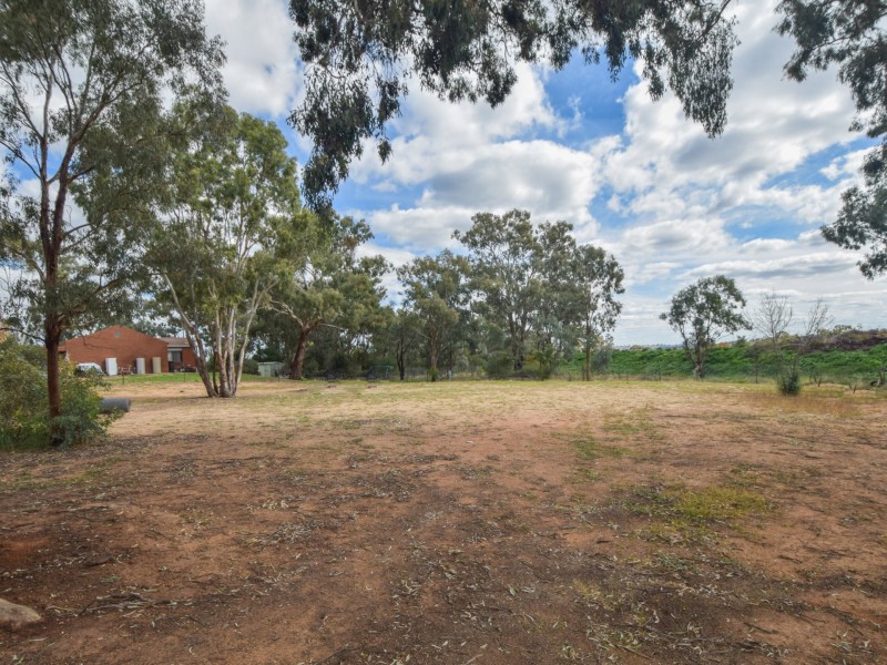 26 Briggs Street, Young NSW 2594