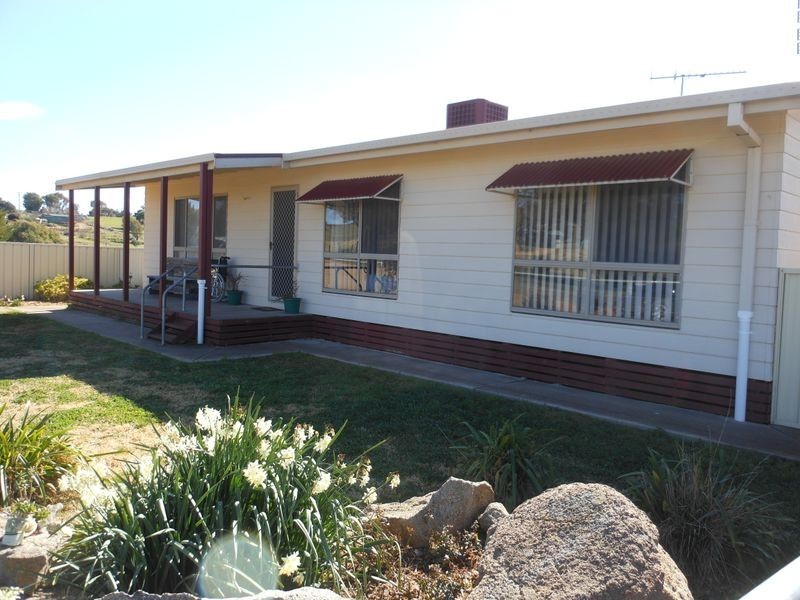 98 Belmore Rd, Young NSW 2594