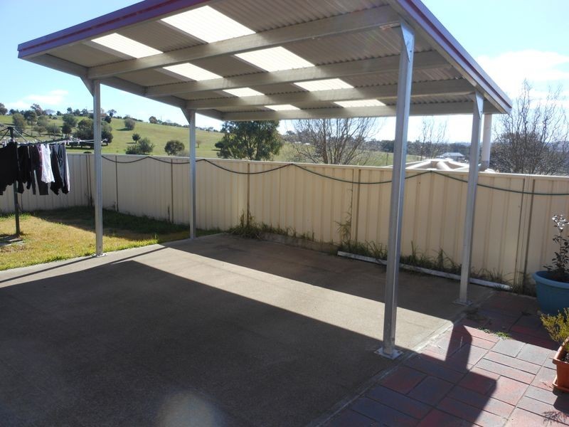 98 Belmore Rd, Young NSW 2594