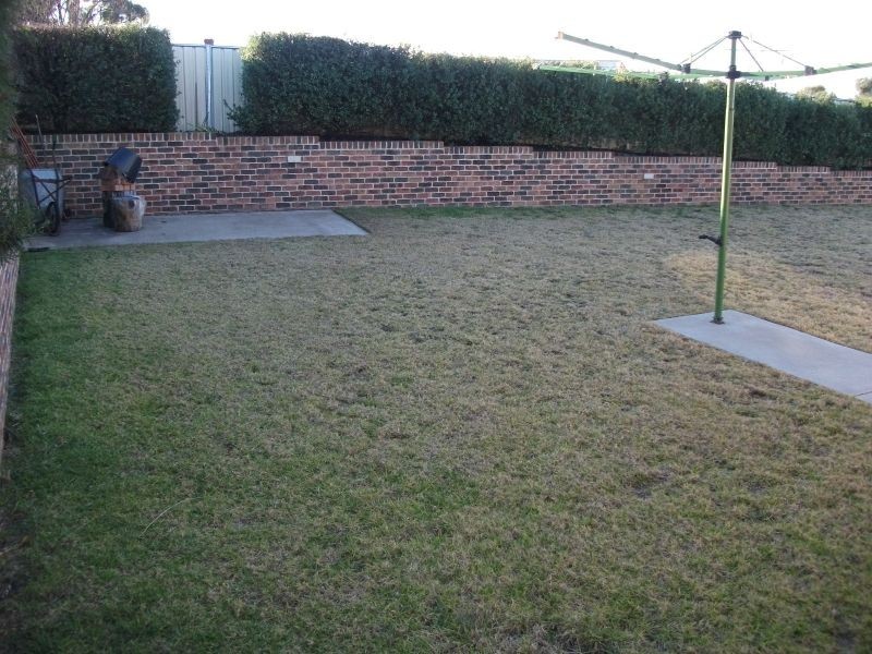 7 Hayden Place, Young NSW 2594