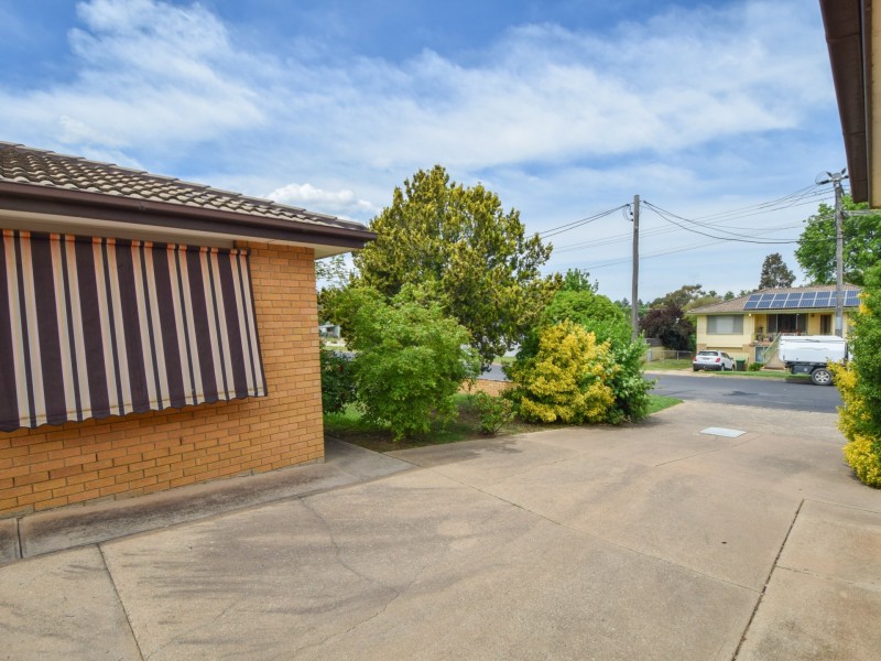 3/59 Brock Street, Young NSW 2594