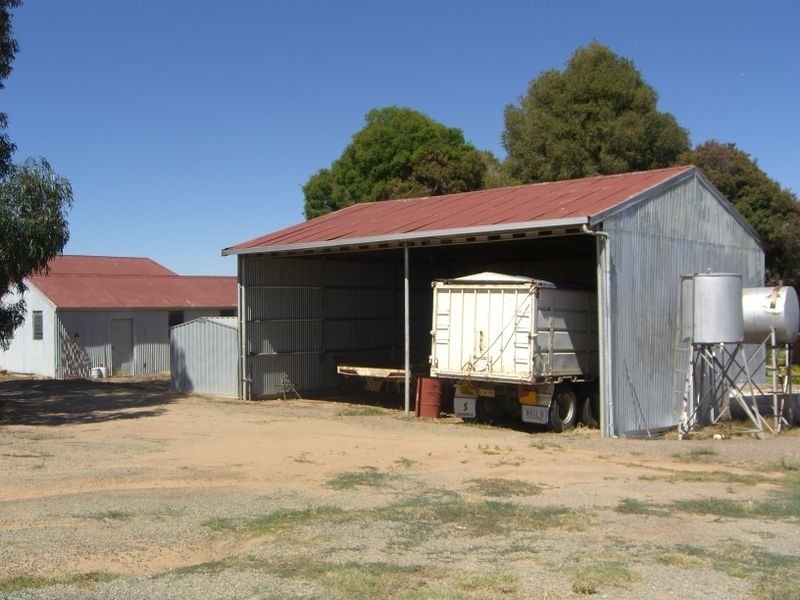 Bunyarra Grenfell Road, Young NSW 2594