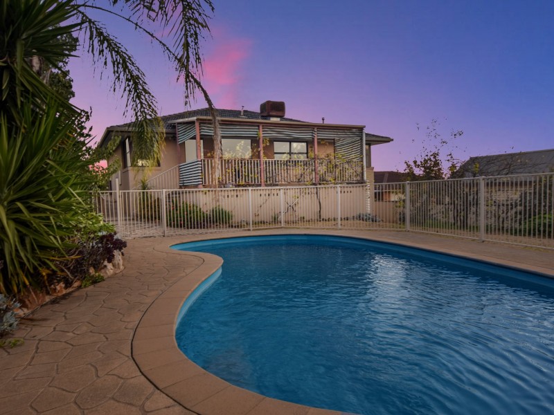 11 Melville Street, Young NSW 2594