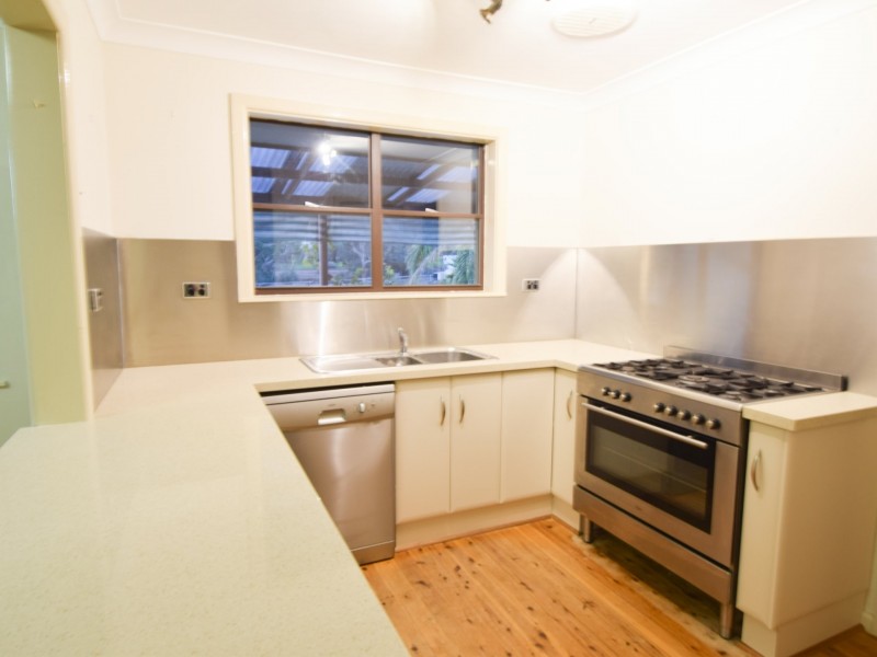 11 Melville Street, Young NSW 2594