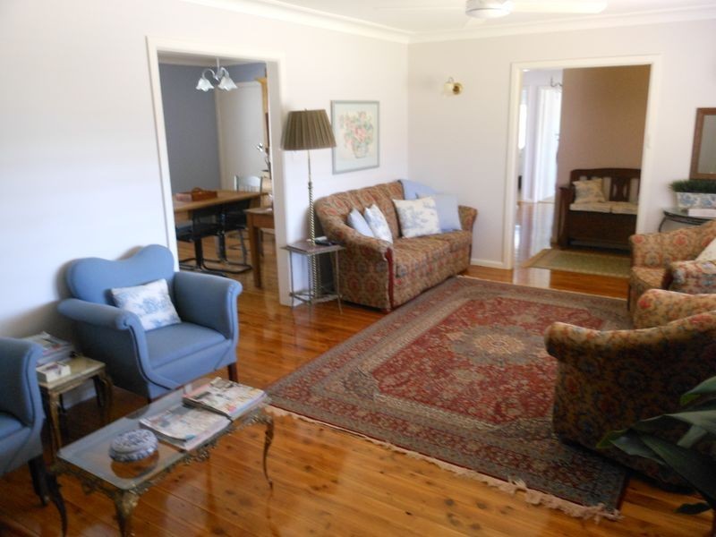 56 Nasmyth Street, Young NSW 2594