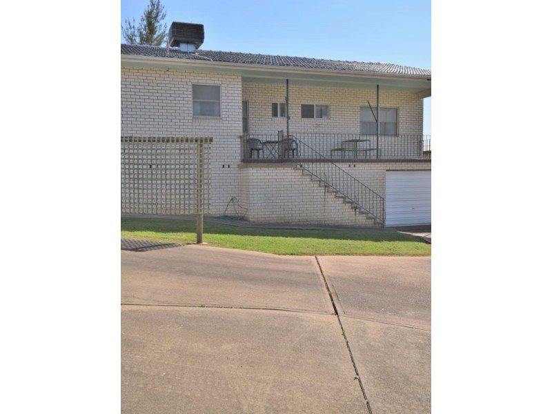 124 Wombat Street, Young NSW 2594