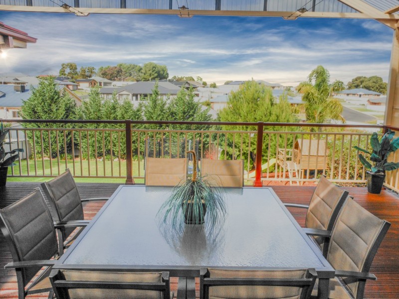 4 Tadros Avenue, Young NSW 2594