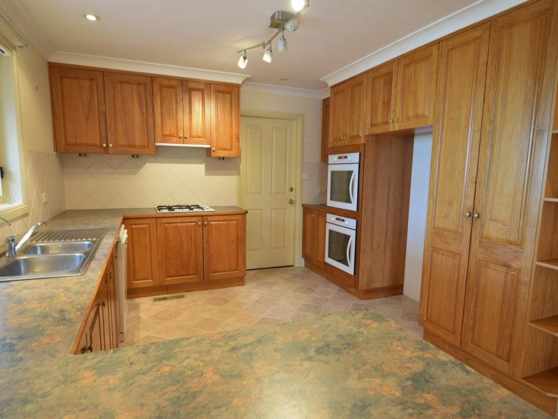 4 Tadros Avenue, Young NSW 2594