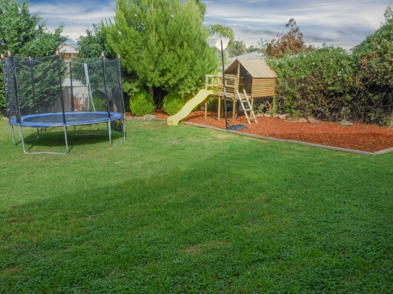 4 Tadros Avenue, Young NSW 2594