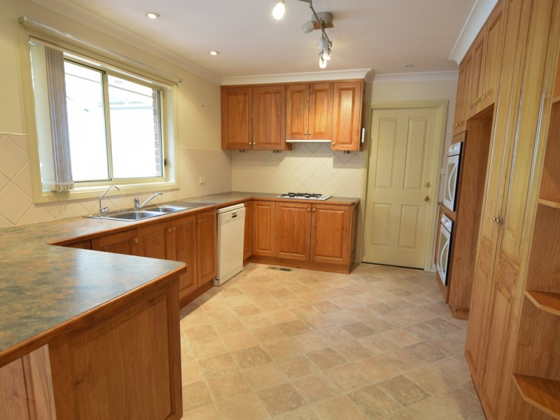 4 Tadros Avenue, Young NSW 2594