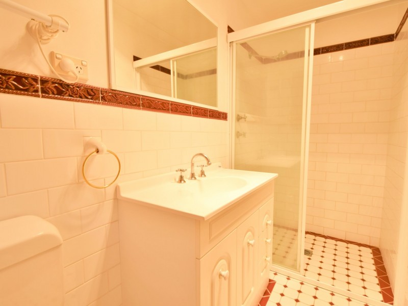 4 Tadros Avenue, Young NSW 2594