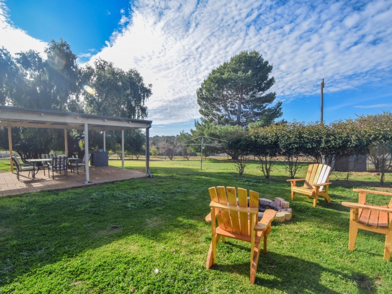 39 Wickham Lane, Young NSW 2594