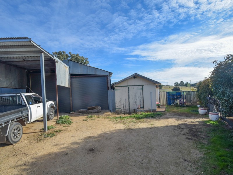 39 Wickham Lane, Young NSW 2594