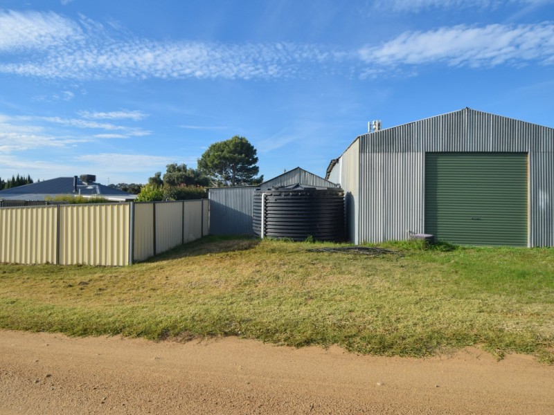 39 Wickham Lane, Young NSW 2594