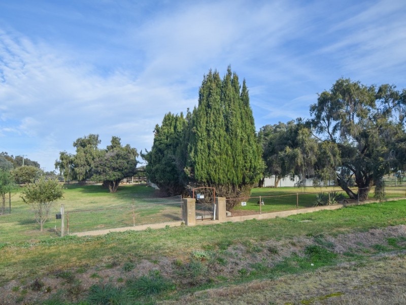 39 Wickham Lane, Young NSW 2594