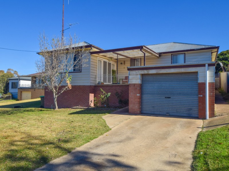 5 Lansdowne Street, Young NSW 2594