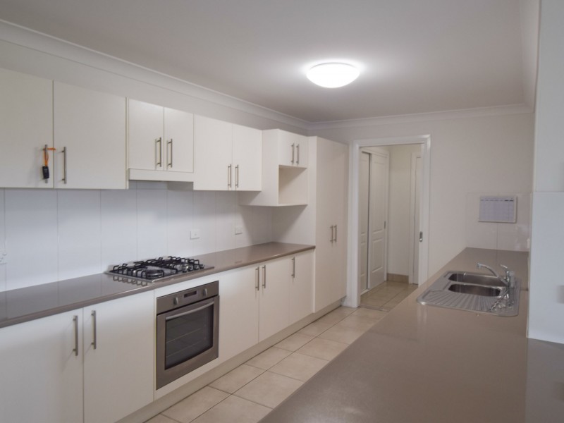 4B Mayoh Place, Young NSW 2594