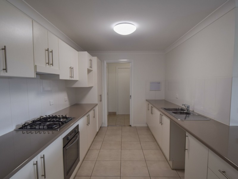 4B Mayoh Place, Young NSW 2594