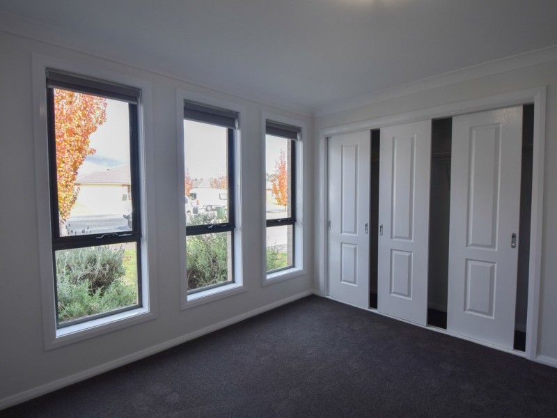 4B Mayoh Place, Young NSW 2594