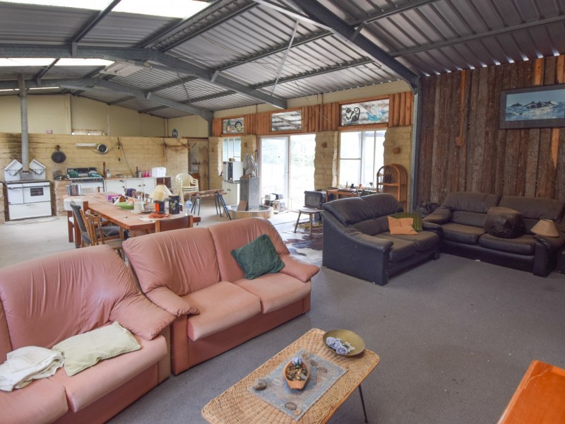 529 Karoopa Lane, Young NSW 2594