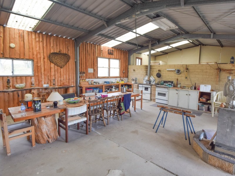 529 Karoopa Lane, Young NSW 2594