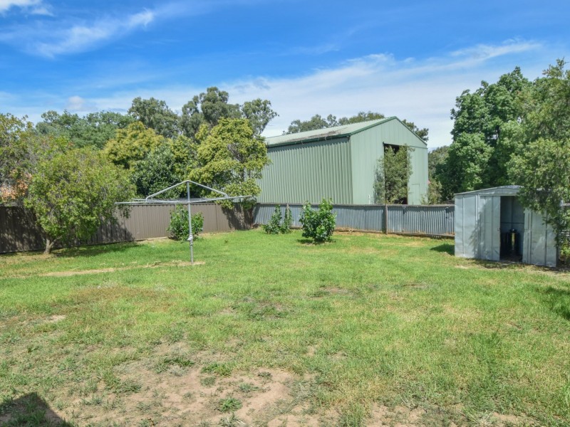 18 Musgrave Street, Young NSW 2594