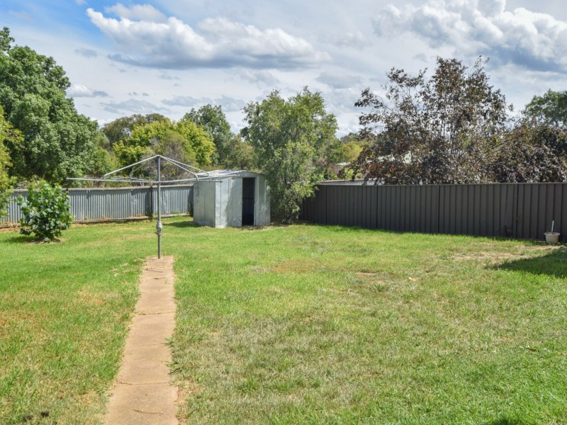 18 Musgrave Street, Young NSW 2594