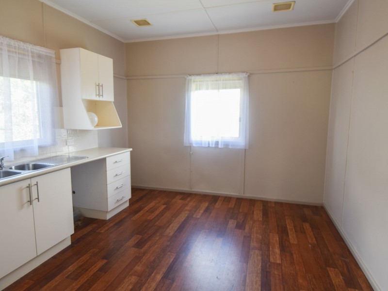 18 Musgrave Street, Young NSW 2594