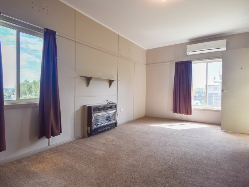 18 Musgrave Street, Young NSW 2594