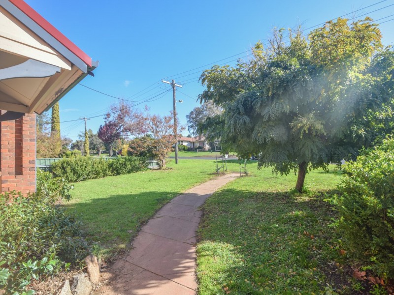 38 Yass Street, Young NSW 2594