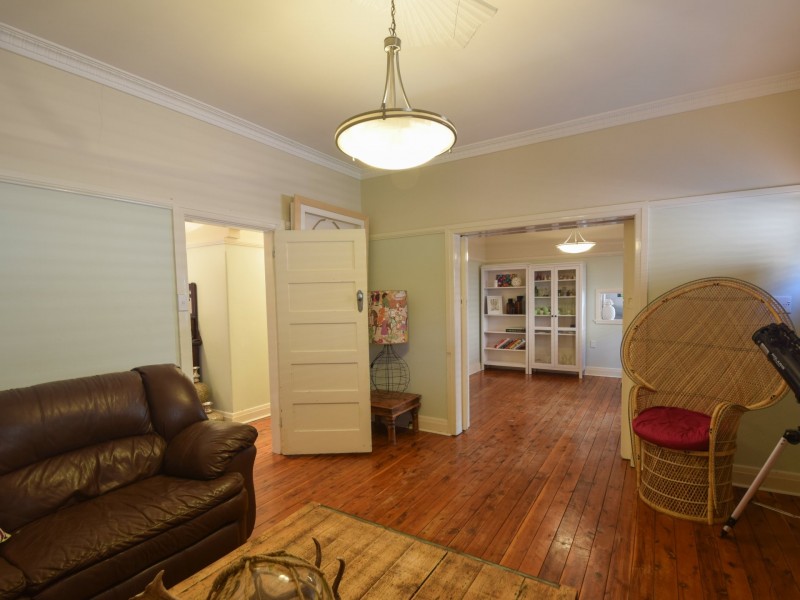 38 Yass Street, Young NSW 2594