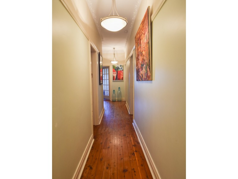 38 Yass Street, Young NSW 2594