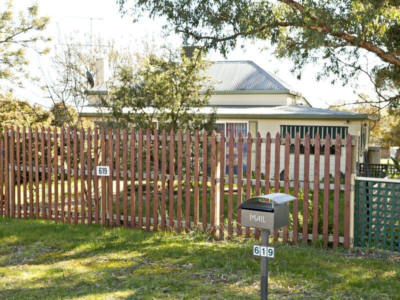619 Olympic Hwy North (Cowra Road), Young NSW 2594