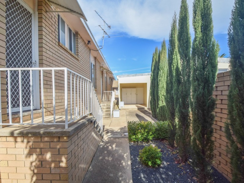 6 Spring Street, Young NSW 2594