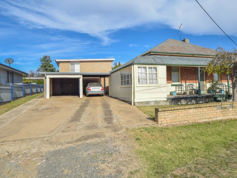 6 Spring Street, Young NSW 2594