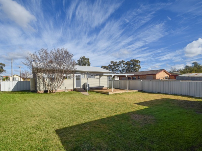 3 Allanan Street, Young NSW 2594